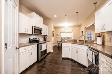 5812 Kaylee Ann Dr, Sawmills, NC 28630 - photo 6