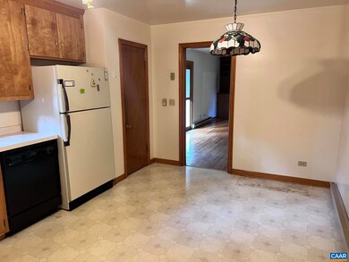 710 Chapel Hill Rd, Charlottesville, VA 22901 - photo 5