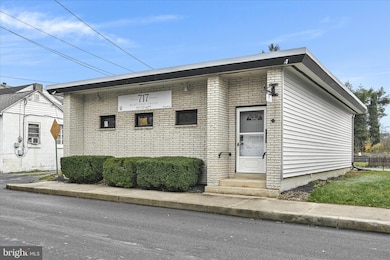 120 W Water St, Middletown, PA 17057 - photo 4