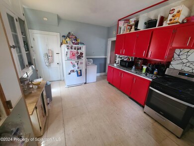 43 Wyoming St, Wilkes Barre, PA 18702 - photo 5