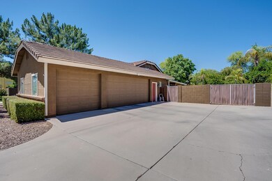 3 Car Garage/RV Gate