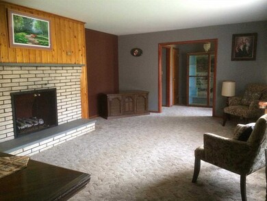 100 Wendell Ave, Troy, NY 12180 - photo 2