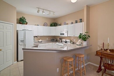 2797 S Knightsbridge Cir unit 67, Ann Arbor, MI 48105 - photo 3