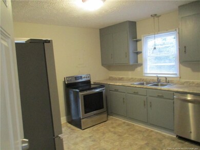 603 Roxie Ave, Fayetteville, NC 28304 - photo 4