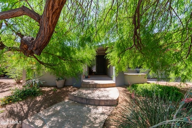08 - Entryway