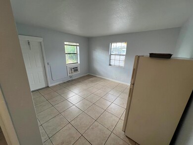 3300 Broadway unit 1, West Palm Beach, FL 33407 - photo 3