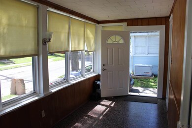 43 Pershing Dr, Schenectady, NY 12302 - photo 3