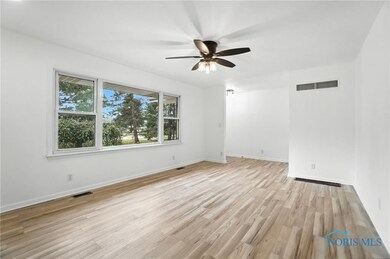 1812 Camelot Ln, Findlay, OH 45840 - photo 3