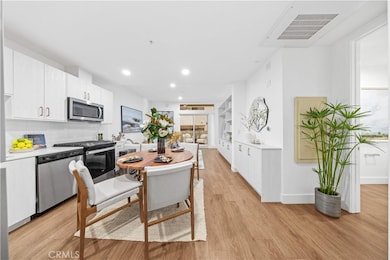 709 E Walnut St unit 222, Pasadena, CA 91101 - photo 6