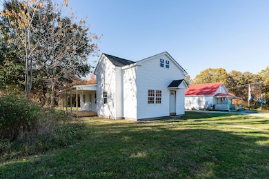 1059 Mt Torrey Rd, Lyndhurst, VA 22952 - photo 2