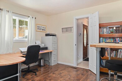 799 Rainbow Dr, Grants Pass, OR 97526 - photo 4