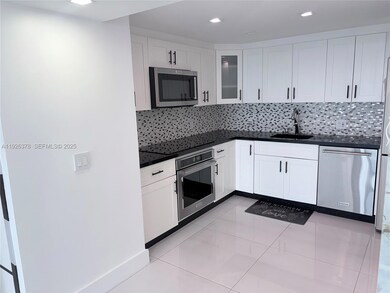 Quadomain Valencia Tower unit 601, Hollywood, FL 33019 - photo 4
