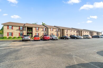 102 Laurel Cove Dr unit 13, Hopkinsville, KY 42240 - photo 2