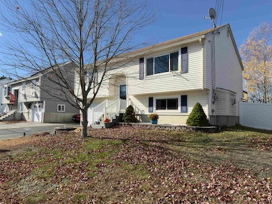 67 Pullman St, Manchester, NH 03103 - photo 3