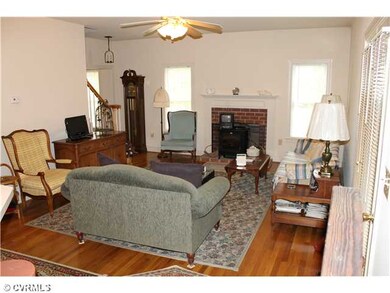 Den/Family/Great Room - The HUGE Family Room conne