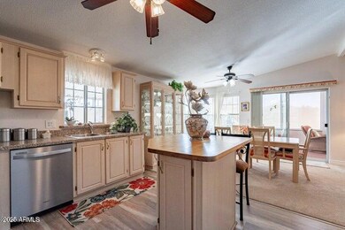 201 S Greenfield Rd unit 176, Mesa, AZ 85206 - photo 2