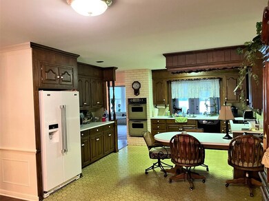 1215 Englewood Dr, Nacogdoches, TX 75964 - photo 4