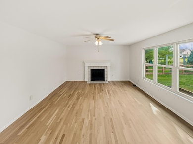 4517 Clayburn Dr W, Grove City, OH 43123 - photo 3