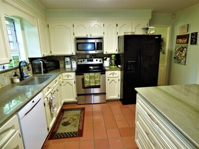 1018 Pope Cir, McComb, MS 39648 - photo 5