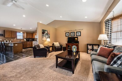 01147LeonardStNW-1