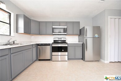 305 Horseshoe Dr unit A-B, Copperas Cove, TX 76522 - photo 5