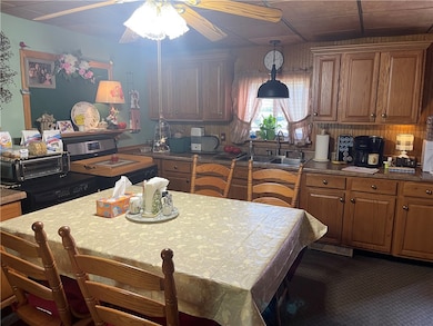 808 Kennedy Ave, Vandergrift, PA 15690 - photo 7