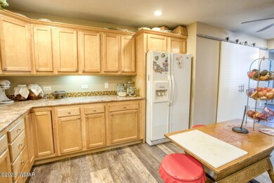 61 W Oliver, Show Low, AZ 85901 - photo 6