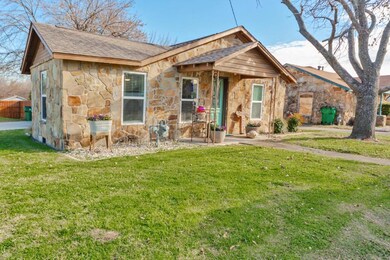 901 S Perrin St, Decatur, TX 76234 - photo 2