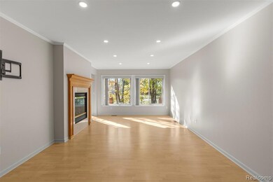 166 Legacy Park Cir unit 44, Dearborn Heights, MI 48127 - photo 4