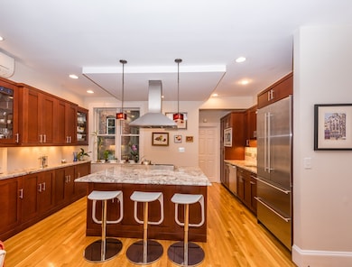 34 Station St unit 3, Brookline, MA 02445 - photo 3