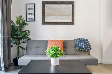 Centro unit 809, Miami, FL 33131 - photo 3