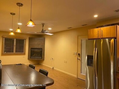 12 Tuttle St, Staten Island, NY 10314 - photo 3