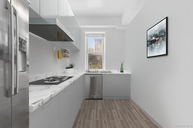 245 Rumsey Rd unit 2X, Yonkers, NY 10701 - photo 4