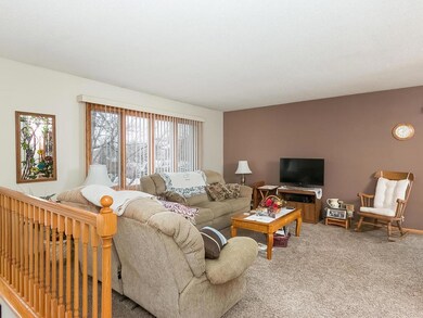 Large upper level living room!