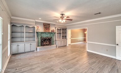 218 Crescent Ct-6