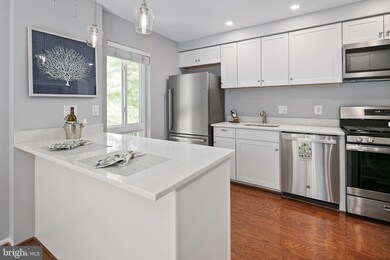 11827 Breton Ct unit 22D, Reston, VA 20191 - photo 4