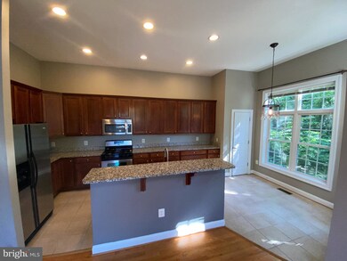 5989 Meadow Brook Dr, Burke, VA 22015 - photo 7