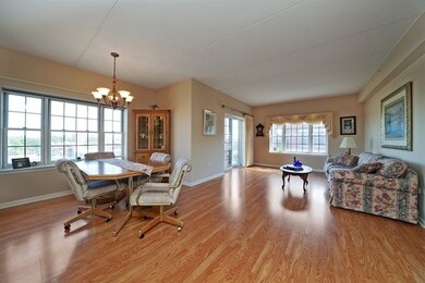 Market Square unit 503, Elmhurst, IL 60126 - photo 2