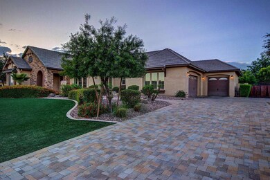 Paver driveway & walkway