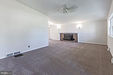 8 Cassandra Rd, Newark, DE 19702 - photo 2