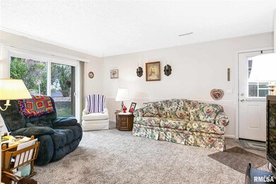 2418 E 51st St unit B, Davenport, IA 52807 - photo 4