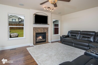 Living Room IMG_4491-FULL