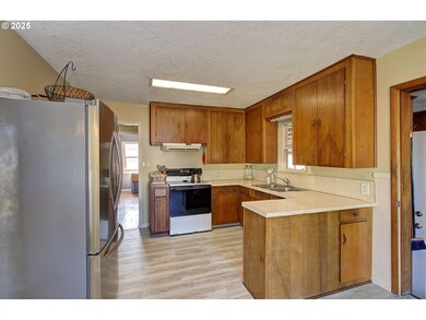 2917 Colorado St, Longview, WA 98632 - photo 7