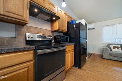 360 5th St SE, Toledo, OR 97391 - photo 6