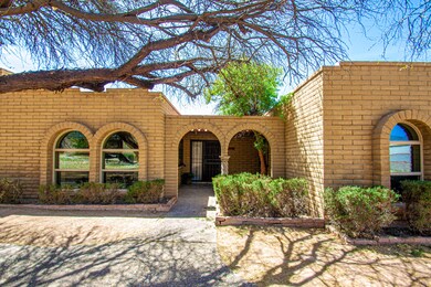 2434 N Shade Tree Circle