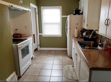 18401 Maple Heights Blvd, Maple Heights, OH 44137 - photo 3