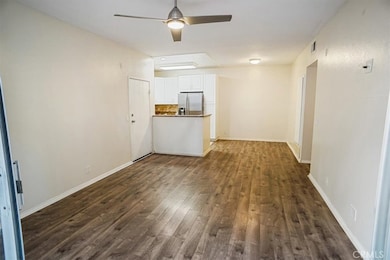 27646 Susan Beth Way, Santa Clarita, CA 91350 - photo 5