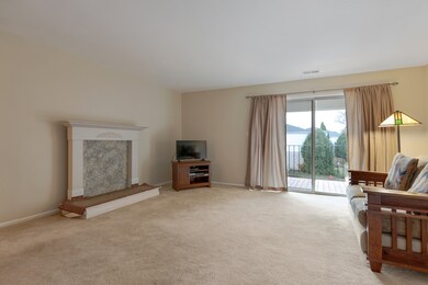 975 Golf Course Rd unit 8, Crystal Lake, IL 60014 - photo 7