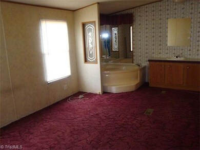 2759 Bethel Lucas Rd, Asheboro, NC 27205 - photo 4