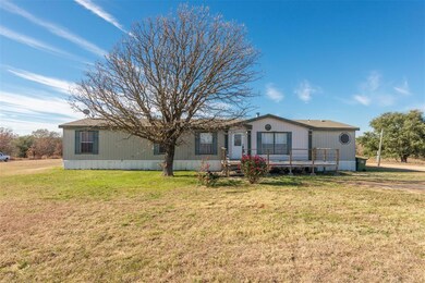 401 Big Salty Dr, Springtown, TX 76082 - photo 3